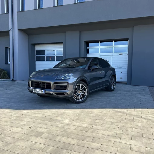 R22 po odnowieniu dla Porsche Cayenne